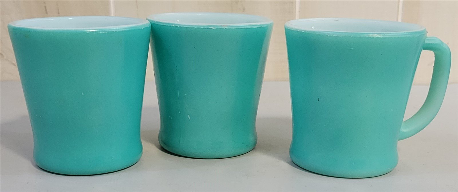 Vintage Rare Anchor Hocking Fireking D Handle Mugs Teal Green And Pink –  Shop Cool Vintage Decor