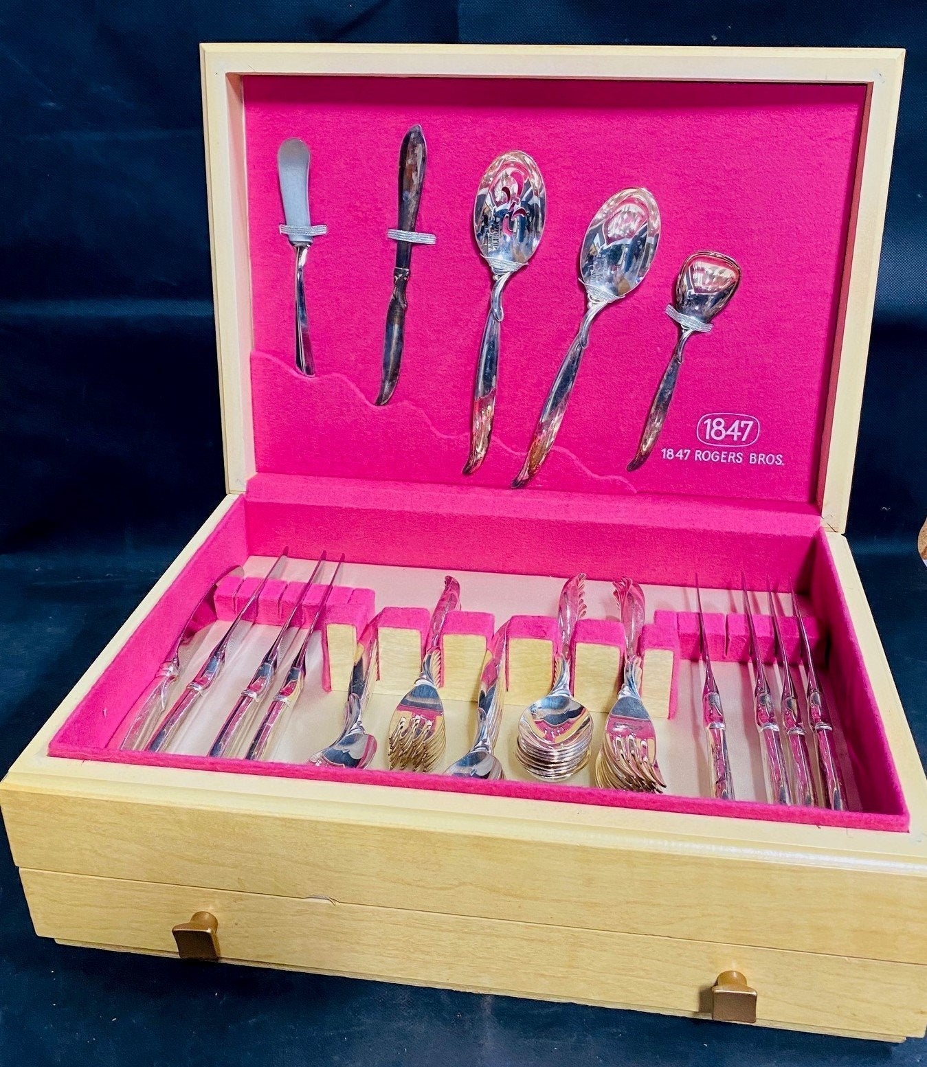 1847 Rogers Bros Silverware purchases Set