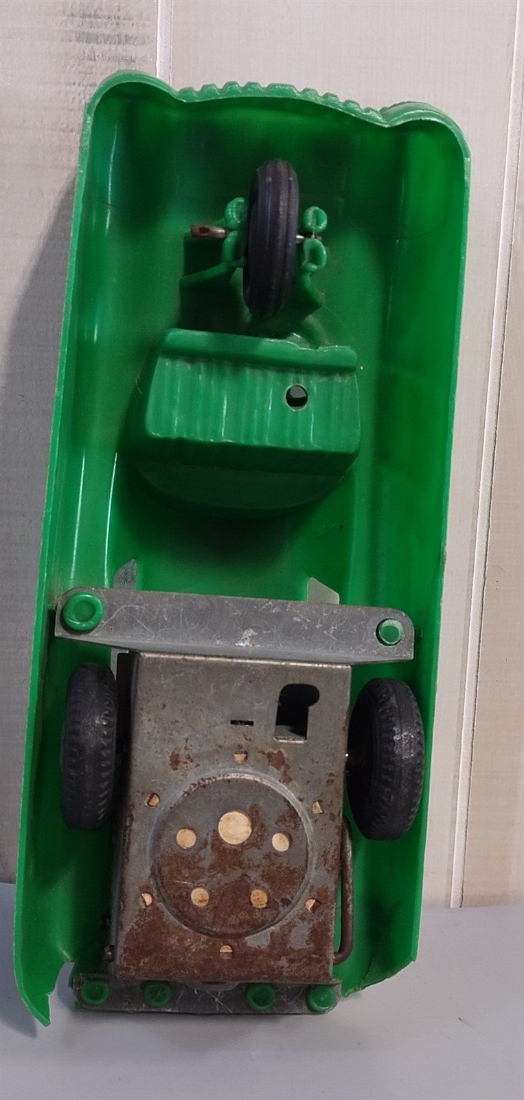 Vintage 1950's Marx Green Sparking Jet Futuristic Rocket Car With Friction Motor