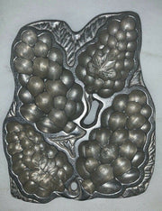 Vintage RWP The Wilton Co Grapes Cluster Metal Mold