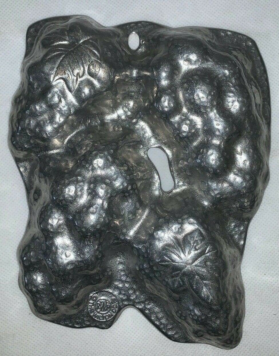 Vintage RWP The Wilton Co Grapes Cluster Metal Mold