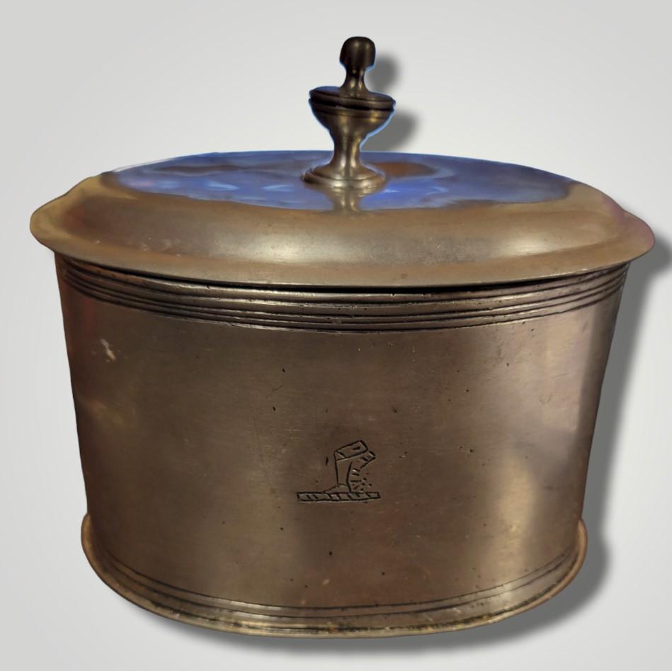 Vintage 1988 Tobacco Box With Eyre Family Crest Metropolitan Museum Of Art