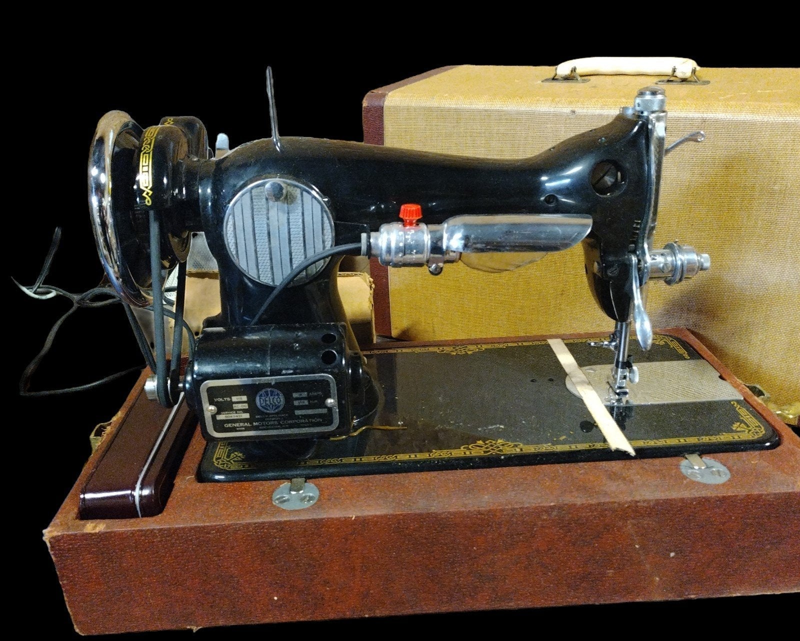 Vintage Woodward and Lothrop General Motors Precision Heavy Duty Sewing Machine