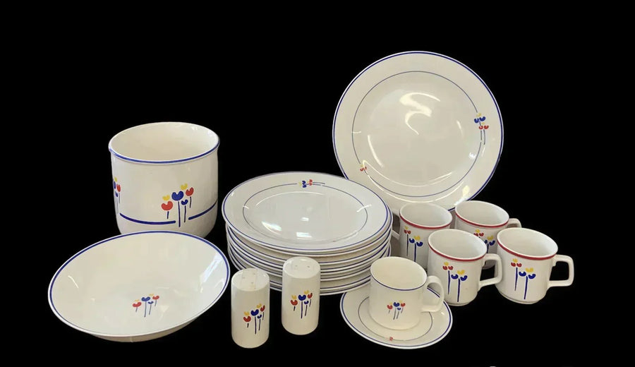 Tulips Dinnerware Set by Riva Designs 17pc 1970 MCM Midcentury Modern Vintage
