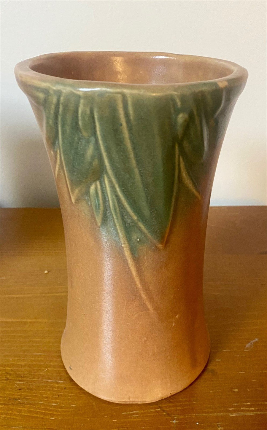 Beautiful 8 inch Nelson Mccoy Matte Rustic Glaze with Green Leaves Accent Vase
