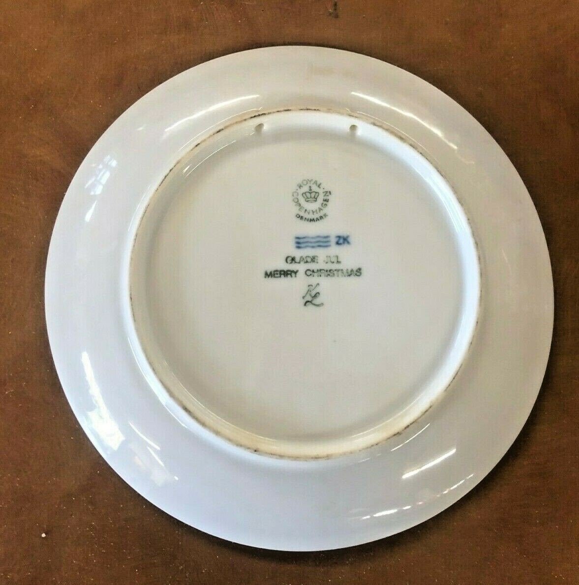 Beautiful Royal Copenhagen 1983 Collectible Holiday Plate