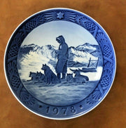 Beautiful Royal Copenhagen 1978 Collectible Holiday Plate