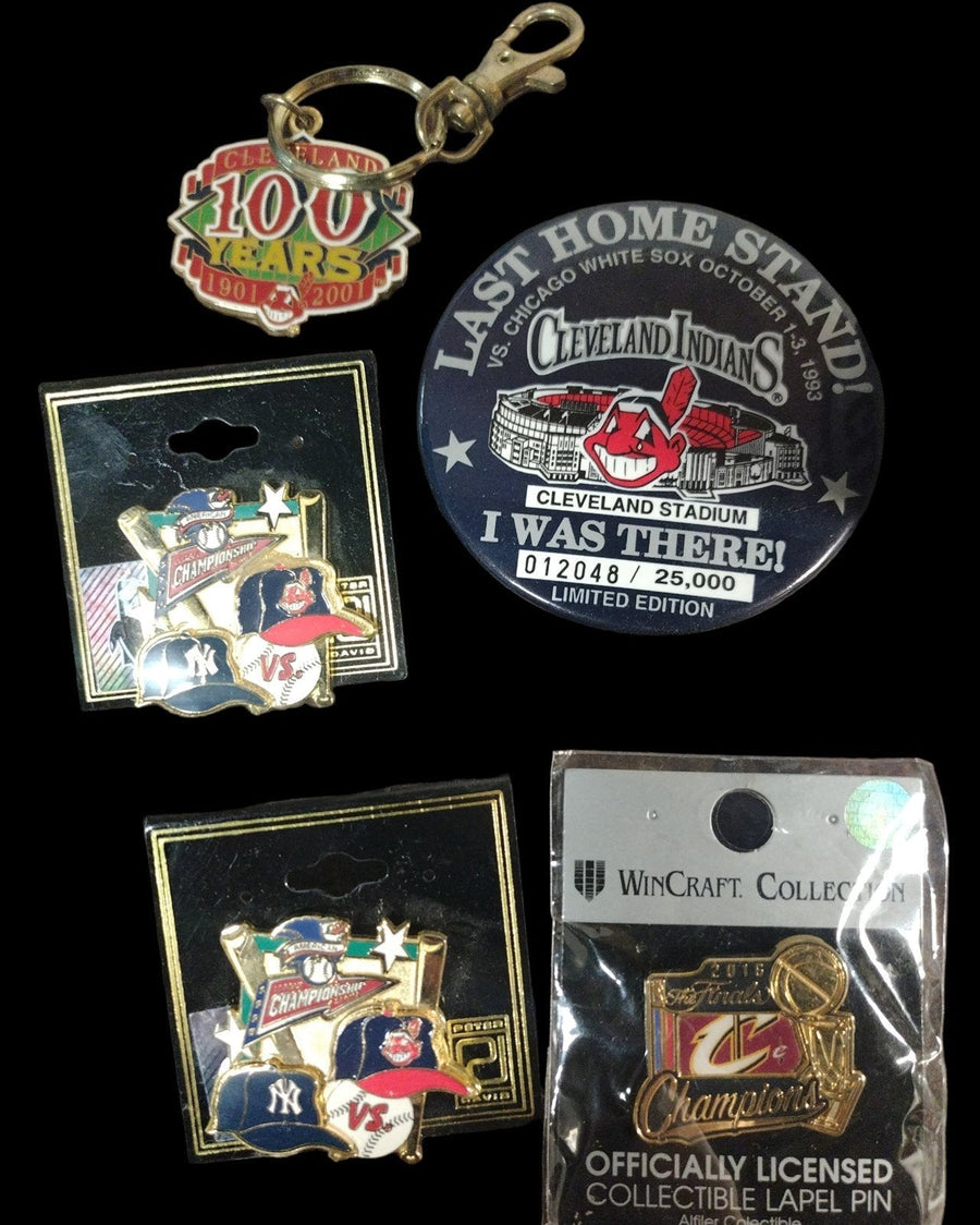 Vintage Cleveland Indians 1990s World Series Sports Exclusive Pins and Cup Merch
