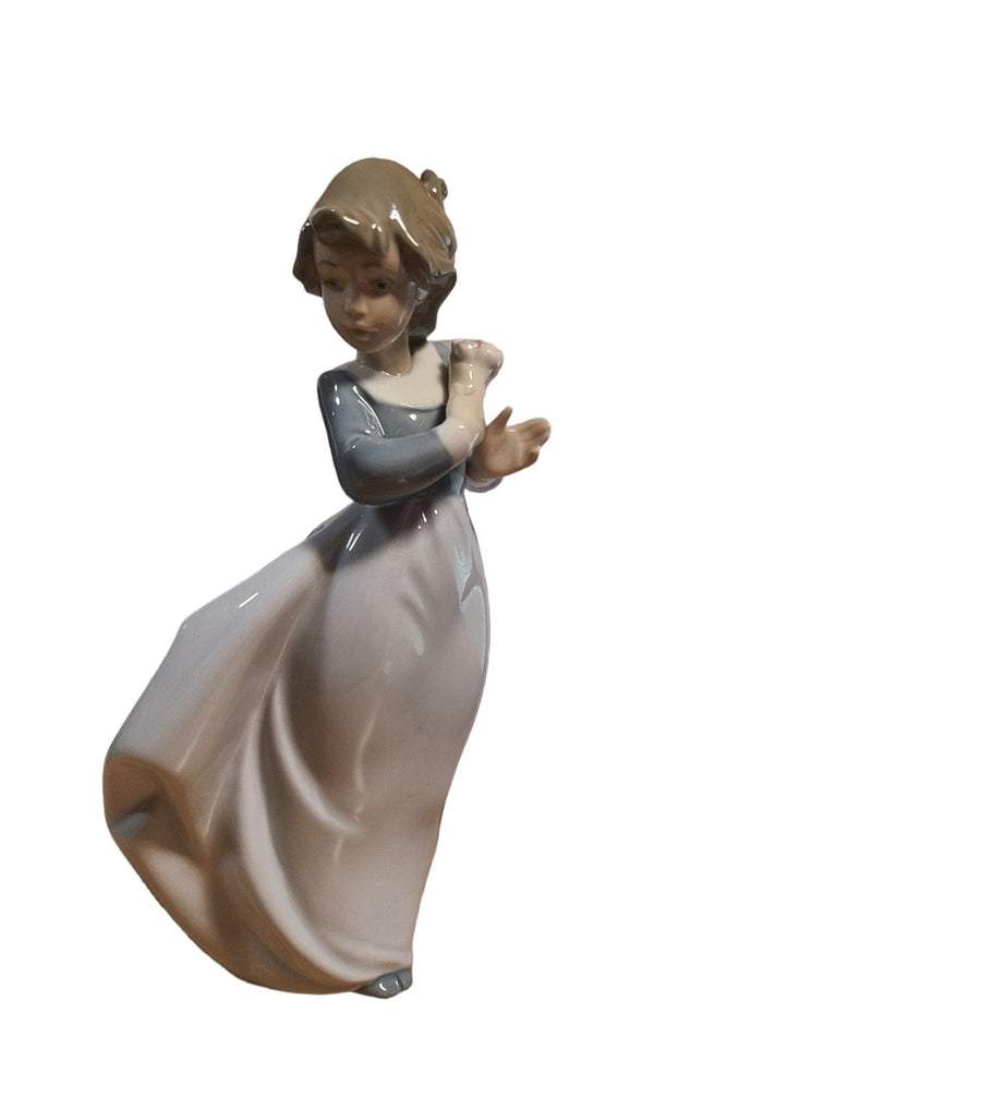 Vintage NAO Lladro Handmade Porcelain Figurine Windy Afternoon Woman Blue Dress
