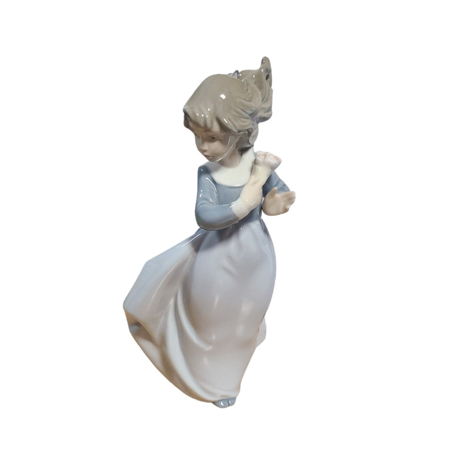 Vintage NAO Lladro Handmade Porcelain Figurine Windy Afternoon Woman Blue Dress
