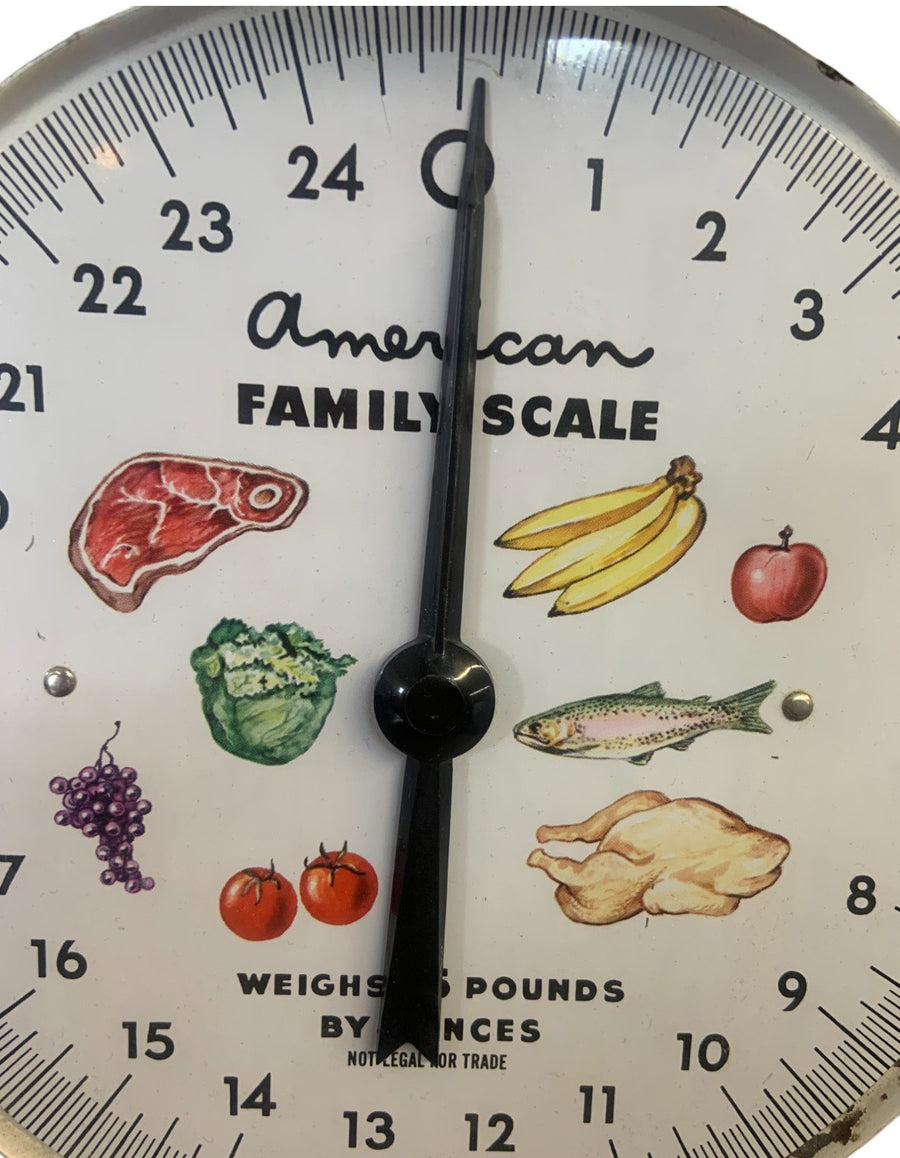 American Family Vintage 60s Metal Kitchen Scale White Works Weighs Pounds Ounces