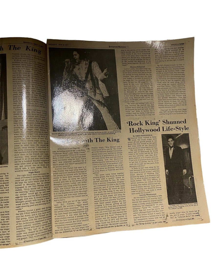 Elvis Presley Remembrance Lot Original Newspaper From 1977 Death Tribute Special