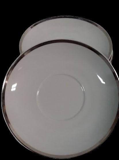 Thun Vintage Stent 26 Czechoslovakia Dinner Coffee Service (Set of 4 Plus Extra)