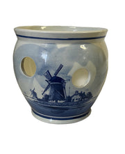 Delft Blauw, Vintage Hand painted Holland Blue and White Bulb Planter