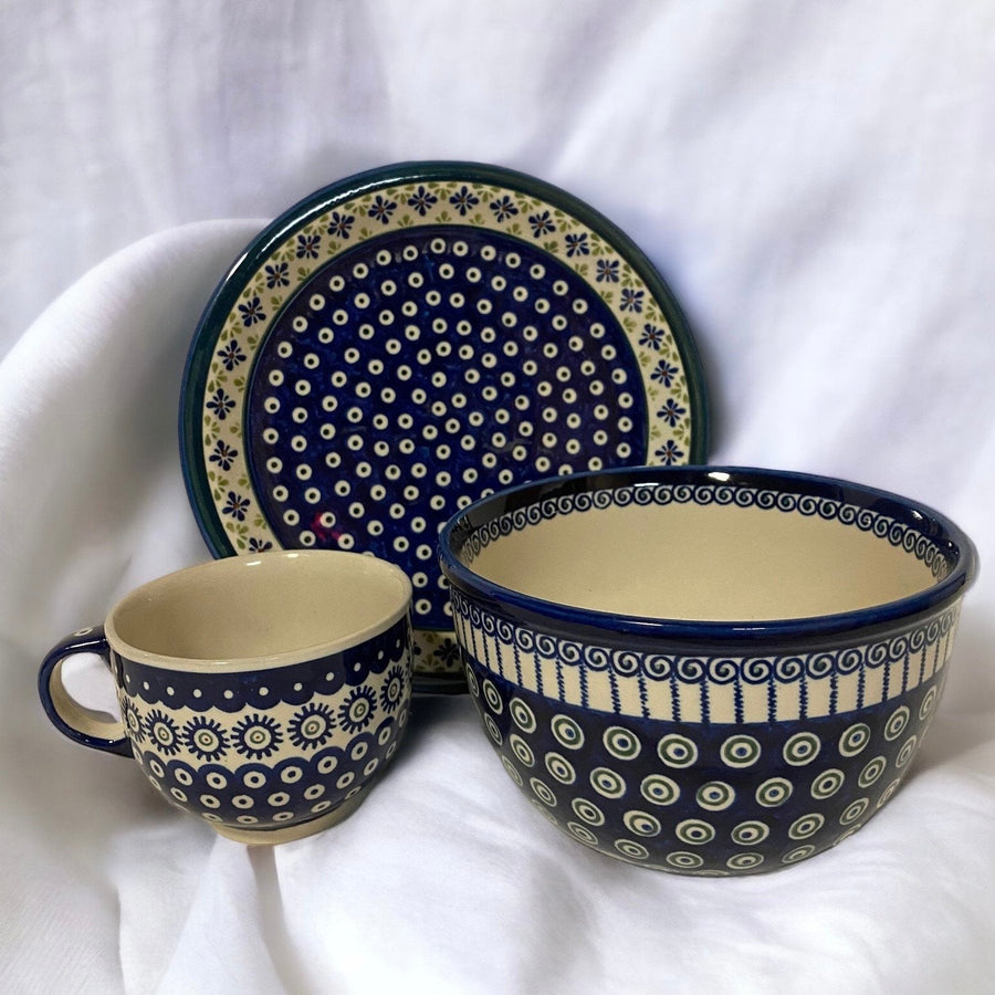 Boleslawiec Polish Pottery 3 Piece Set Peacock Mug, Mixing Bowl, Serving Plate