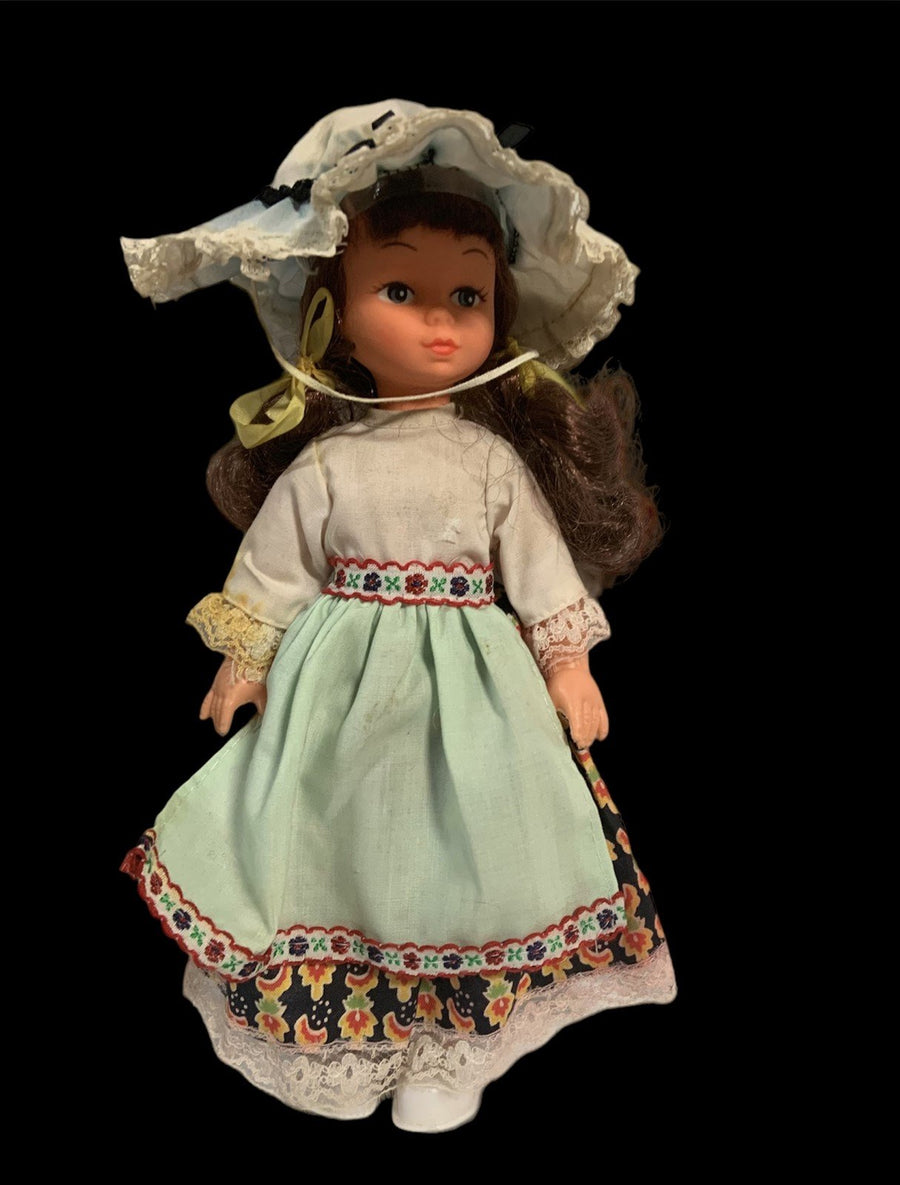 1984 Lido Doll Porcelain Vintage Dolls of All Nation Movable Limbs 9"
