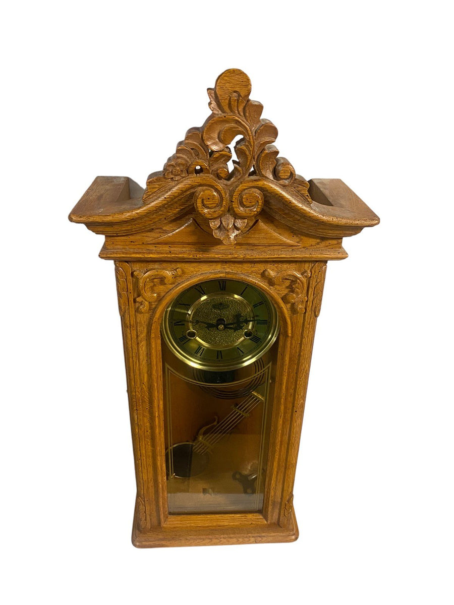 D and A Wall Clock Vintage Needs Pendulum Attached