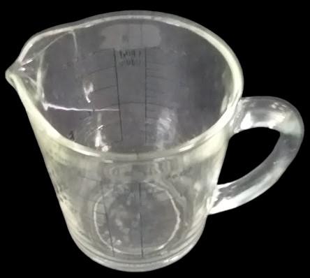 Antique Fire King Glass (2) Frigidaire Decorator Colors (1) Measuring Cups