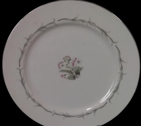 Crown China Japan COW8 Pattern Dinner Plate Salad Bowl Side Plate Saucer 26 Pcs