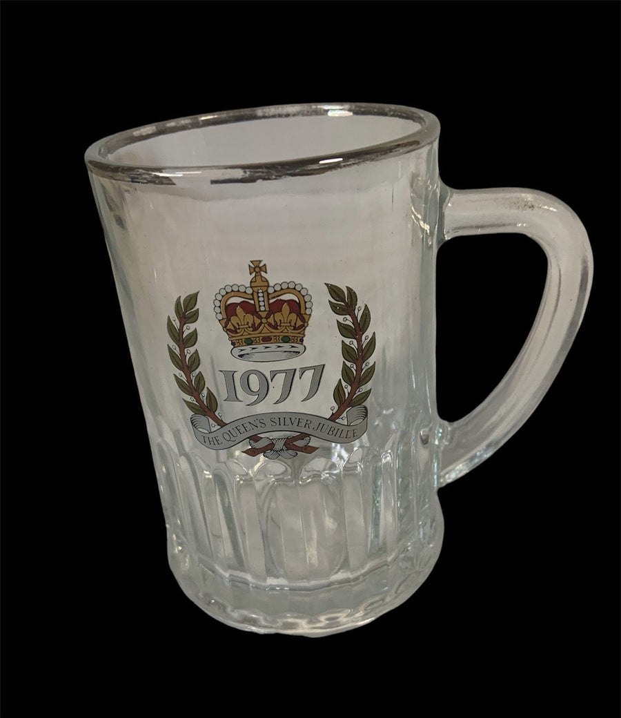 Lot of 3 Vintage Cups Queen Elizabeth II Commemorative Glasses Silver Jubilee