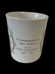 Lot of 3 Vintage Cups Queen Elizabeth II Commemorative Glasses Silver Jubilee