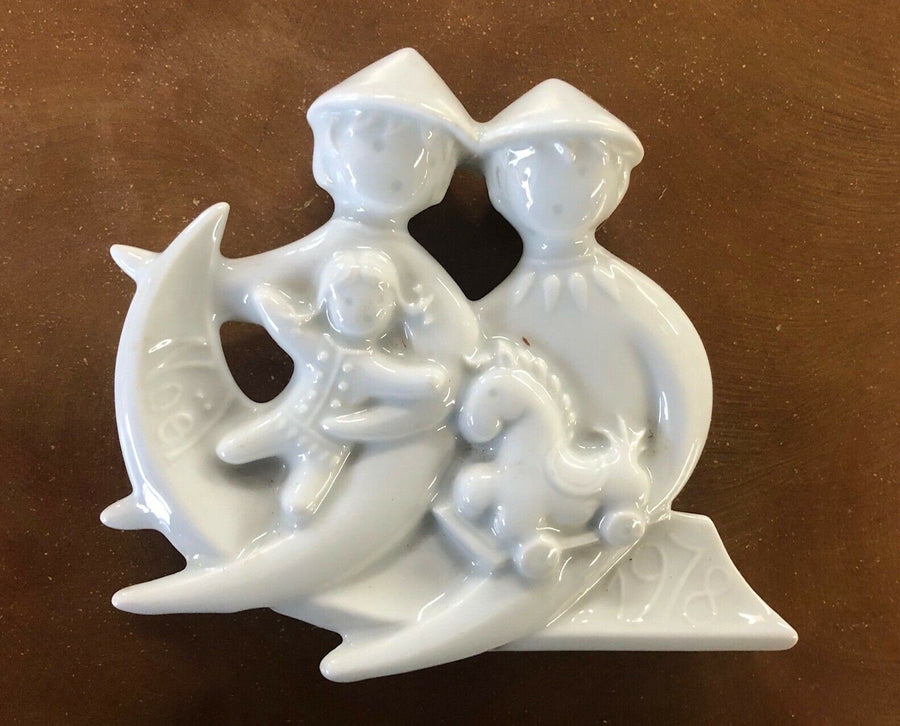 1978 HAVILAND LIMOGES FRANCE CHRISTMAS ORNAMENT SLEDING ANGELS