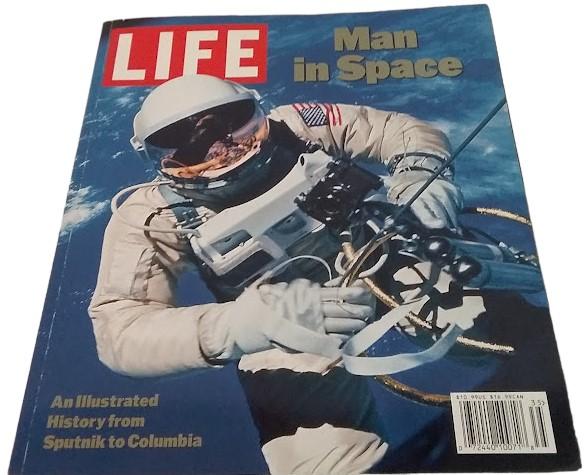 Columbia Hubble Space History Vintage Magazines Newspapers Photos