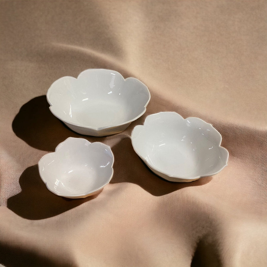 Vintage MCM Lotus Japanese Porcelain Nesting Bowls
