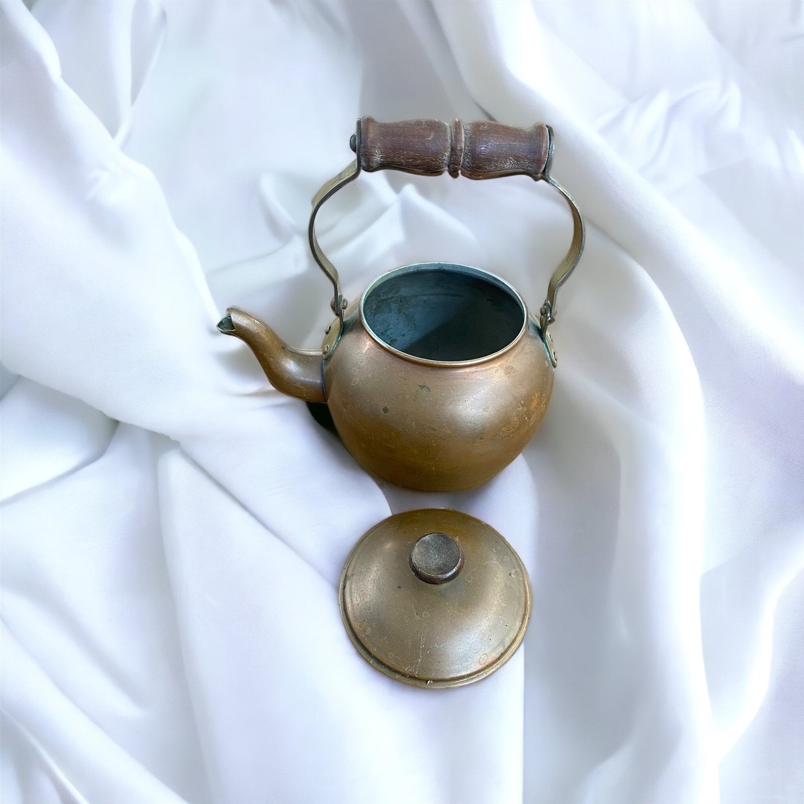 Antique Copper Tea kettle, 1920s-1930s with Wood Handle