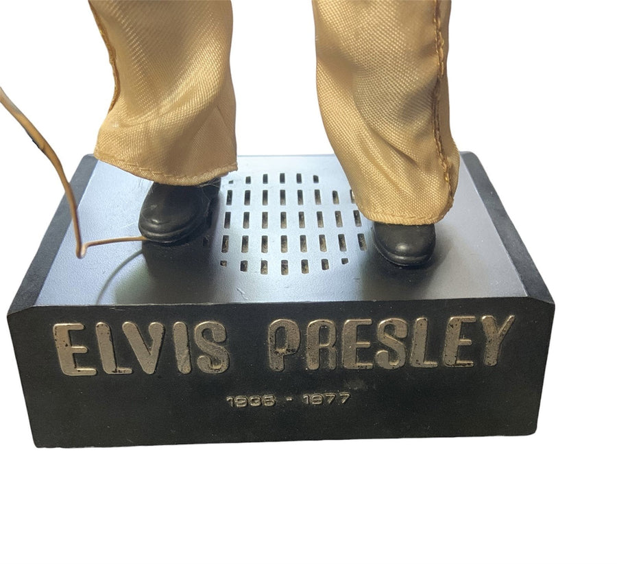 Elvis Presley 1970s Commemorative Radio AM Vintage Battery Operated Figure