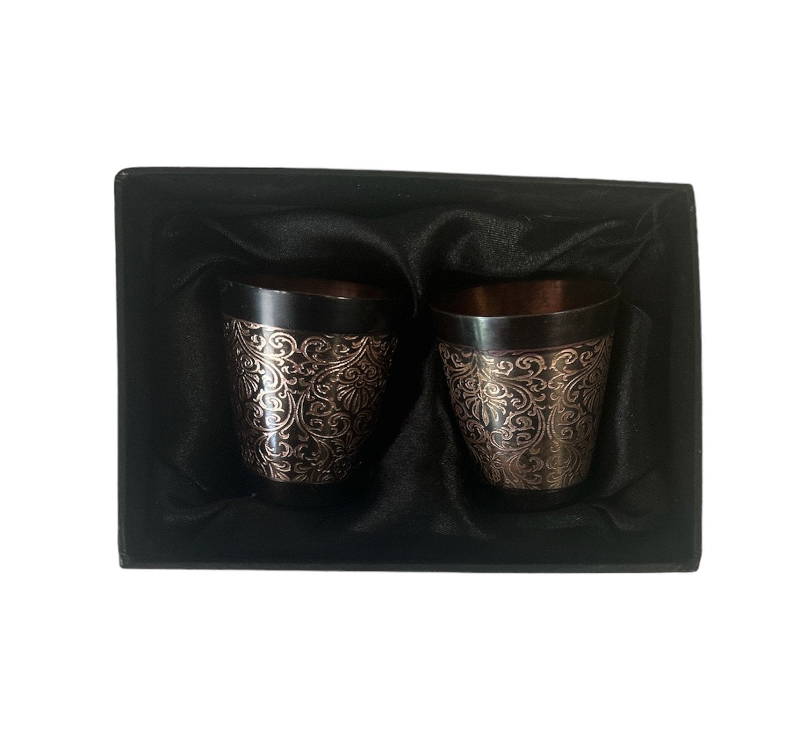 Complete Handcrafted Hand Engraved New Jacobean Prince of Scot Shot Glasses