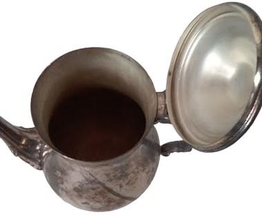 Antique Wm Rogers Vintage Tea/Coffee Pot with Hinged Lid Round Base 801