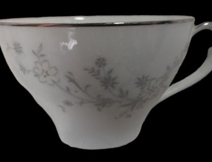 Antique Cups Saucers Creamer Vintage Contemporary Noritake Breeze 2032