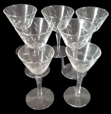 Libbey Antique Glasses Windswept Pattern Set of 5 Cocktail with 2 Aperitif