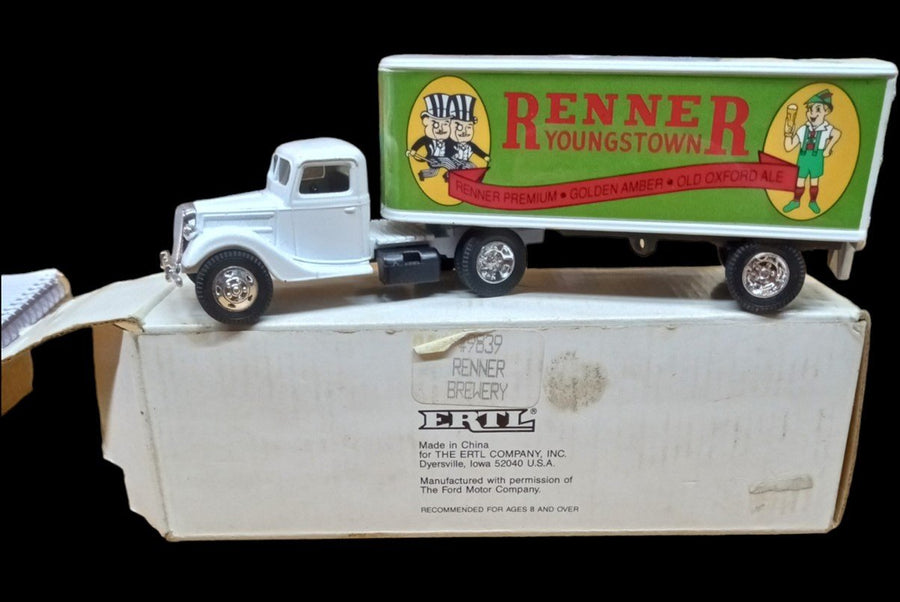 Ertl Company Renner Brewery Toy Truck/Coin Bank Collectible Youngstown Ohio