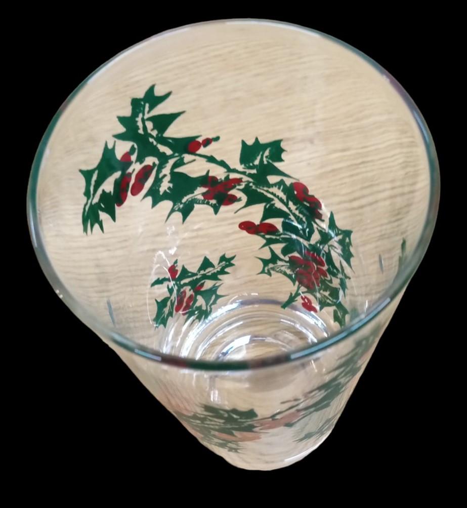 WM Meier Holly Glass Set Vintage Collectible Festive Decor Christmas Drinkware