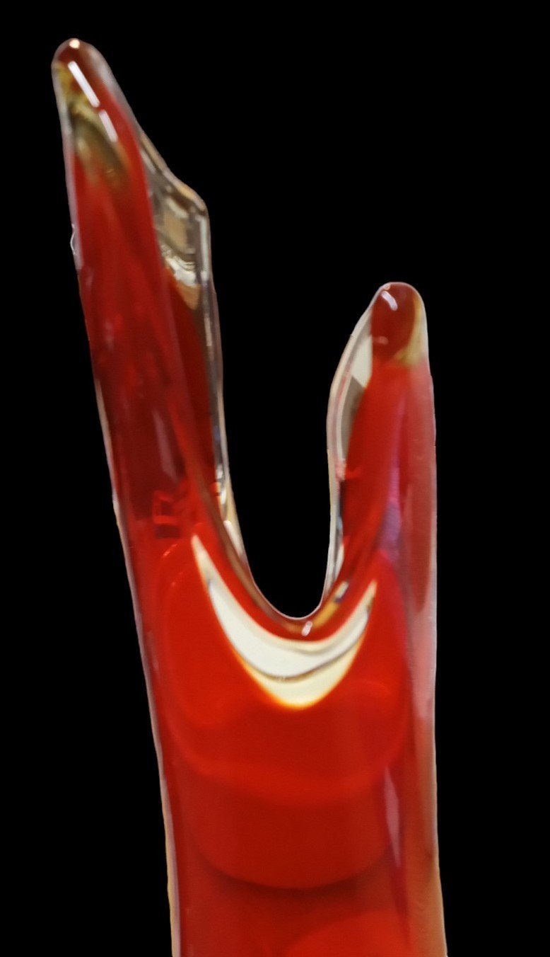 L.E. Smith Red Swung Glass Vase Home Decor Vintage Collectible 1960s