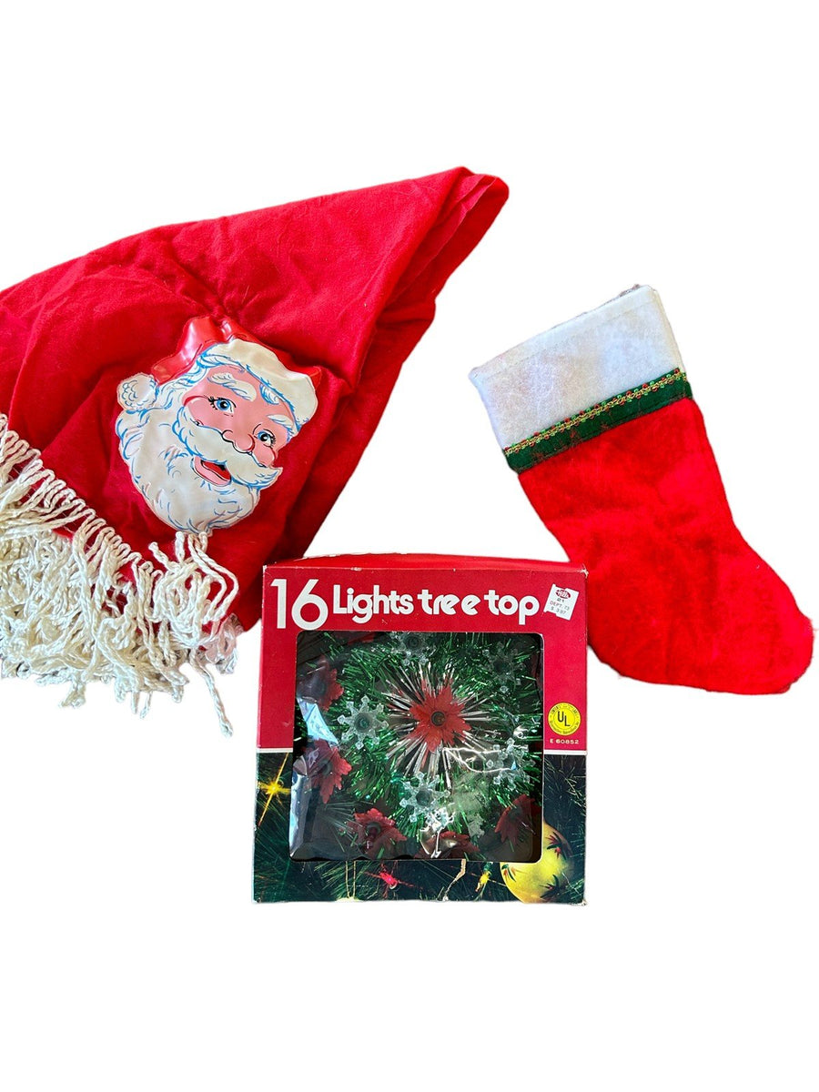 Christmas Decor Vintage Stocking Santa Claus Tree Skirt 16 Light Tree Top Red