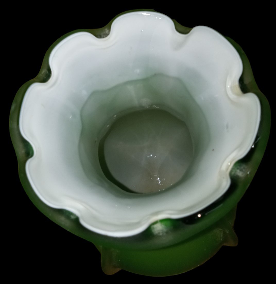 6" Green Vase Vintage Scalloped Edge Footed Base 3.5" Diameter White Interior