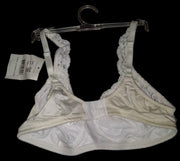 Amoena Bra White Style 2126 Size 34B New from Lingerie Store with Tags Hanger