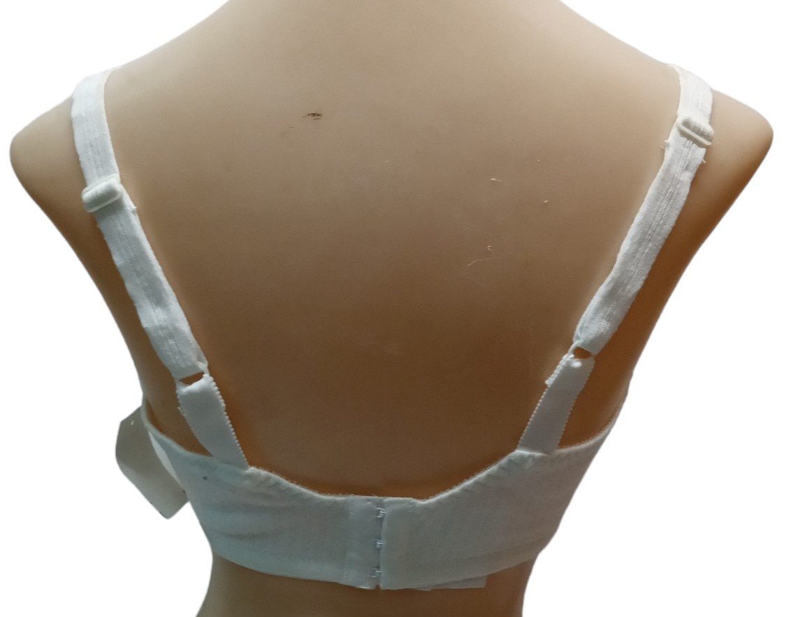Cool Max Bra Style C272 Cream Size 36B New Lingerie Store w/ Tags