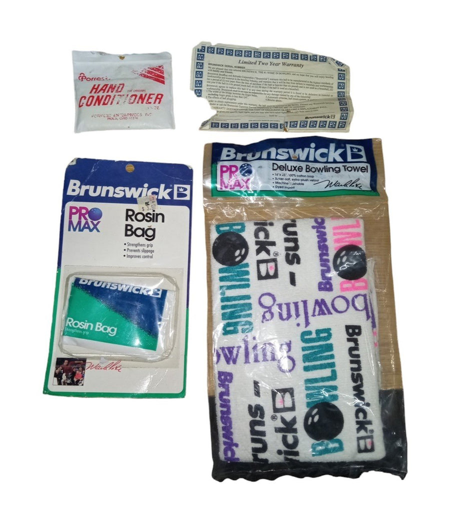 Brunswick Bowling Kit Vintage Collectible Nostalgic Sports Equipment Leather Bag