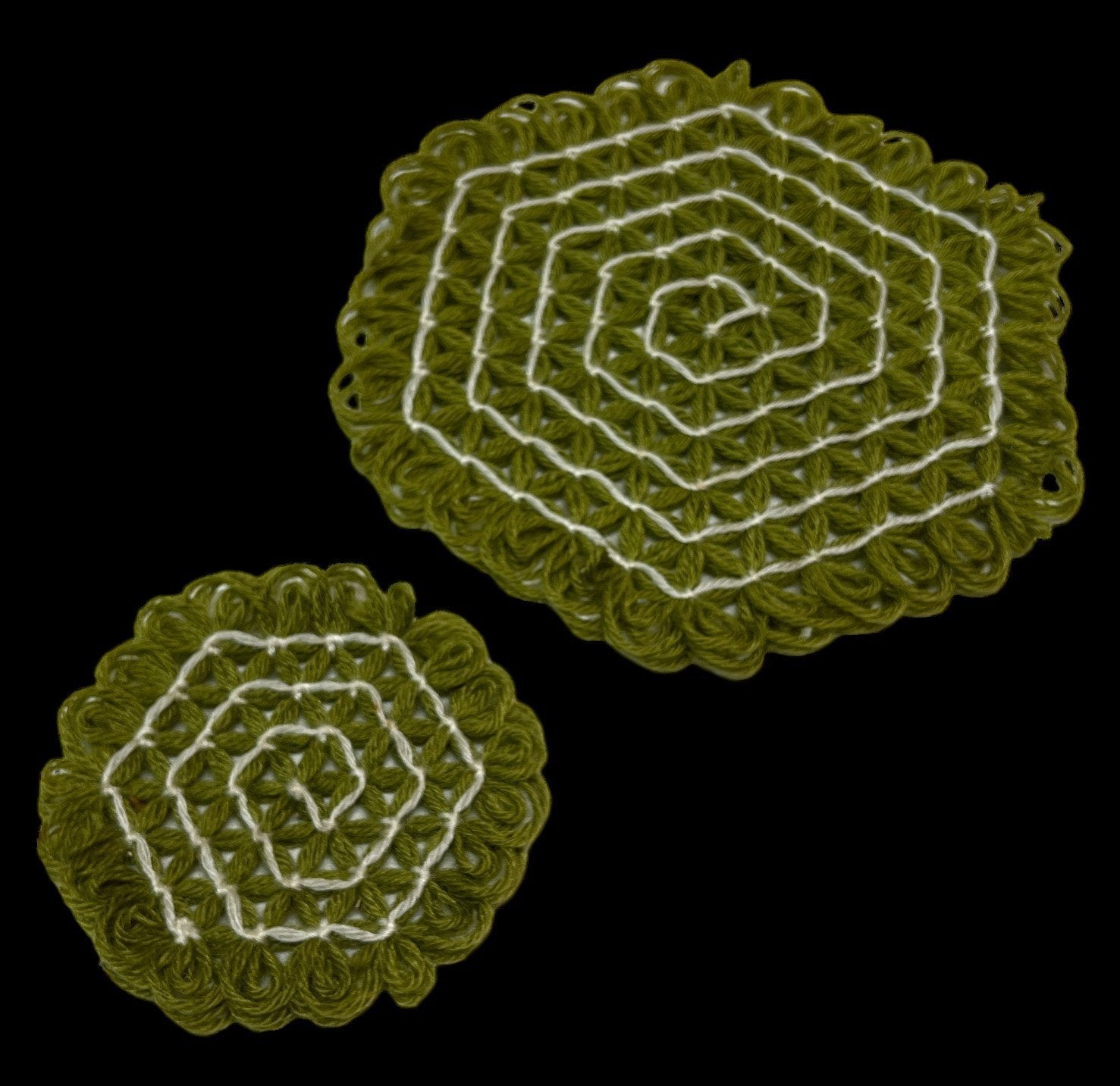 Avocado Green Yarn Placemats Antique Handmade with Loom Vintage 6 Pieces
