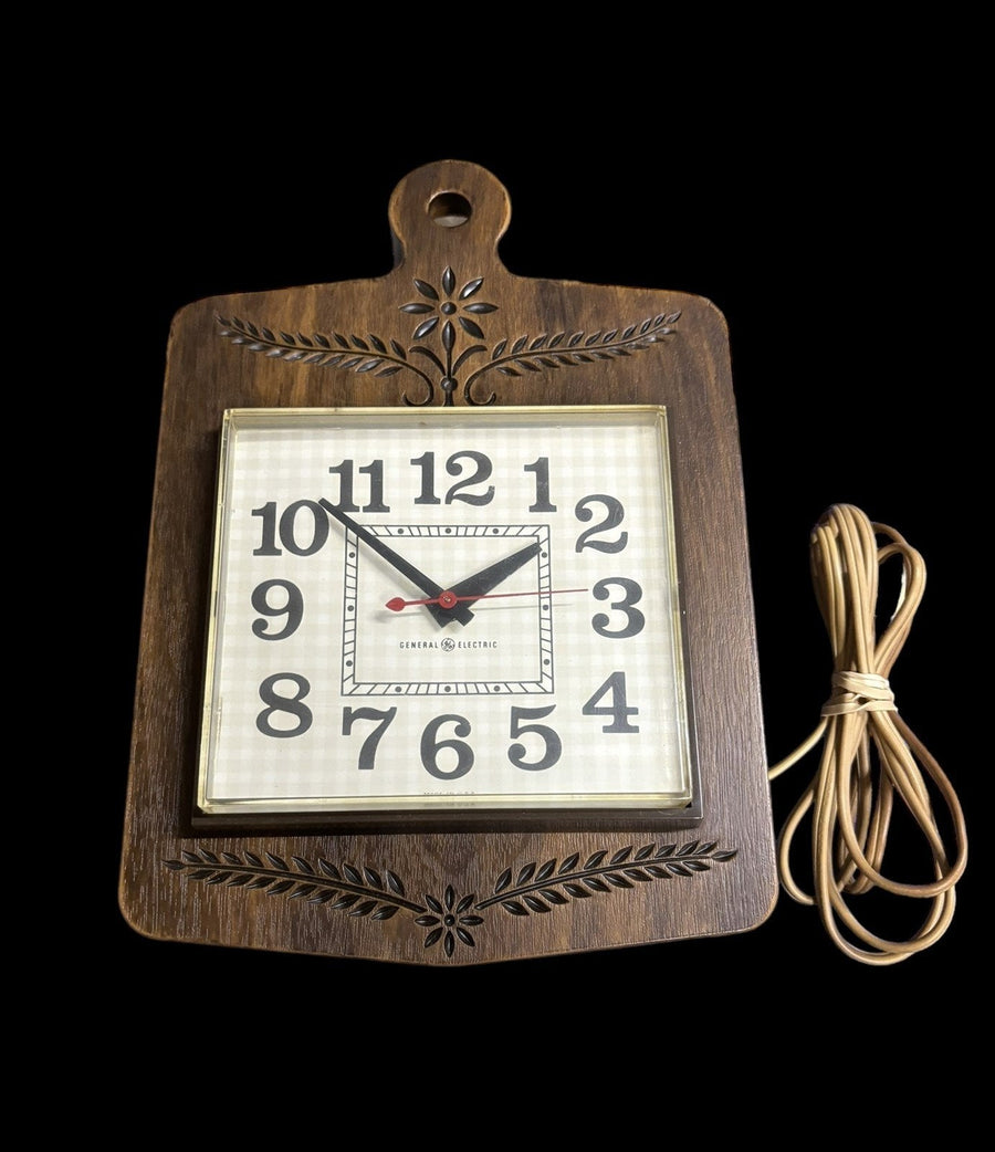 Wall Clock General Electric Country Cutting Board Faux Wood Gingham UL Listed