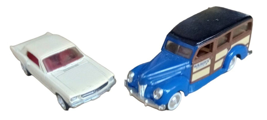 Ertl Ford Diecast Model Cars Set Of 2 Vintage Collectible Automotive Hobby