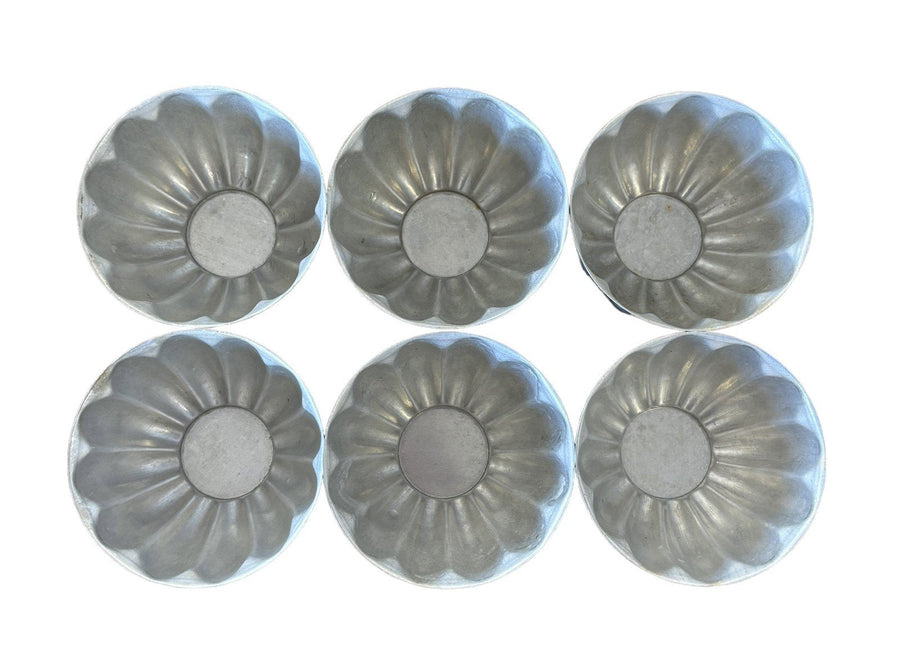 Dessert Molds Metal Custard Bowls Set of 6 Vintage Scalloped Ramekins