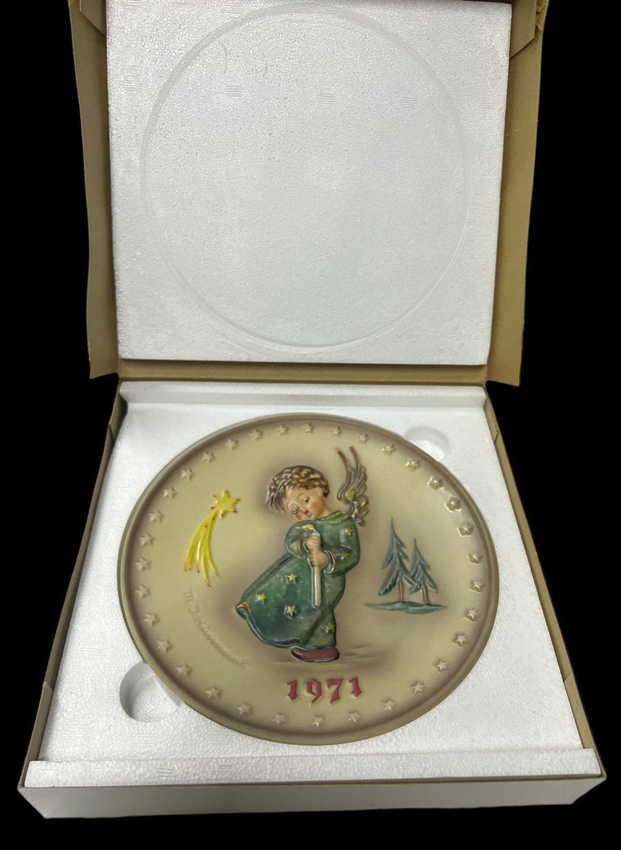 M.J. Hummel Collector Plate Antique Plate of the Year 1971 Vintage Original Box