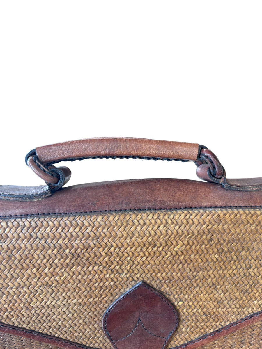 Elliott Lucca messenger Bag Made in Indonesia
