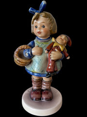 Hummel Figurine Exclusive Special Edition No. 7 Vintage What Now