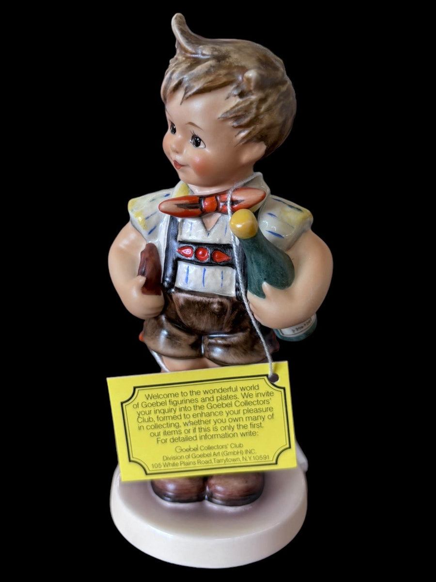 Hummel Figurine Exclusive Special Edition No. 4 Vintage Valentine Joy